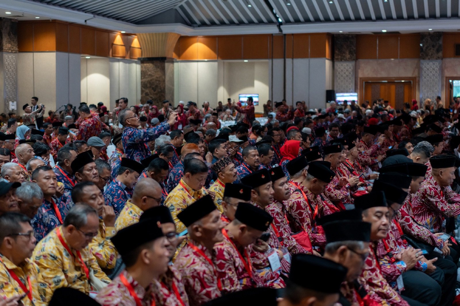 Penganugerahan Tanda Kehormatan Donor Darah Sukarela 100 Kali — dokumentasi 3 dari 4
